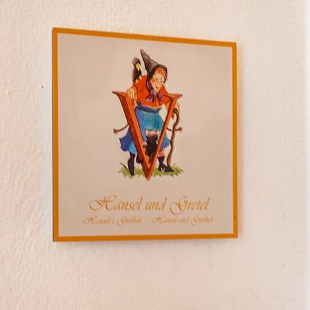 Haensel Und Gretel Schlosshof Umes Εξωτερικό φωτογραφία